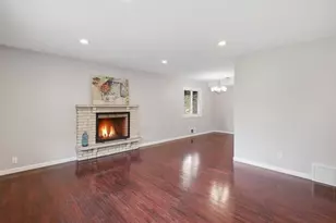 1325 Castle Ct, Golden Valley, MN 55427 - Photo 9