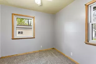 8352 Blaisdell Ave S, Bloomington, MN 55420 - Photo 17
