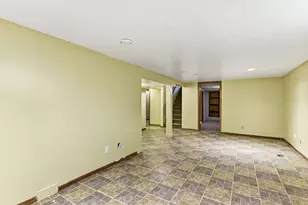 8352 Blaisdell Ave S, Bloomington, MN 55420 - Photo 23