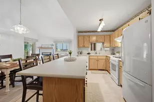 1174 Aston Cir, Burnsville, MN 55337 - Photo 17