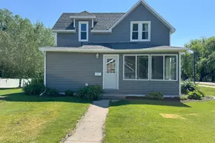421 Bowling Ave, Detroit Lakes, MN 56501 - Photo 1