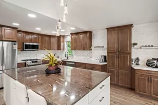 7712 N College Park Dr, Brooklyn Park, MN 55445 - Photo 9