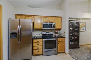14531 Eureka Ct, Apple Valley, MN 55124 - Photo 9