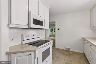2133 Highland Pkwy, Saint Paul, MN 55116 - Photo 11