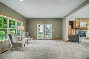 646 Tribute Pkwy, River Falls, WI 54022 - Photo 11
