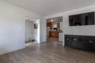 205 1st St SW, Dodge Center, MN 55927 - Photo 5