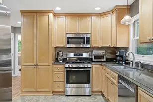14901 Williston Ln, Minnetonka, MN 55345 - Photo 13