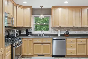 14901 Williston Ln, Minnetonka, MN 55345 - Photo 9