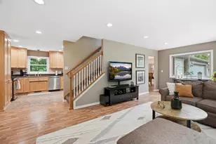 14901 Williston Ln, Minnetonka, MN 55345 - Photo 9