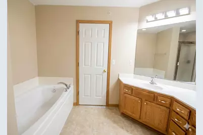 1591 Woodlynn Avenue #2, Maplewood, MN 55109 - Photo 13