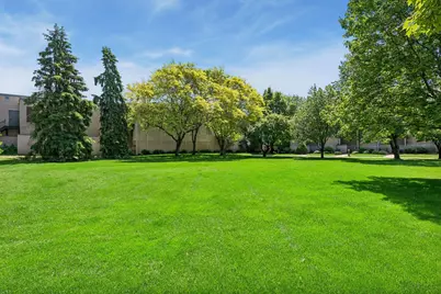 2831 Kenwood Isles Dr, Minneapolis, MN 55408 - Photo 29