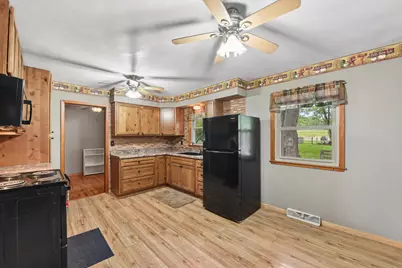 538 S Wasson Lane, River Falls, WI 54022 - Photo 7