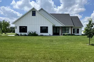 721 St James Cir, Litchfield, MN 55355 - Photo 3