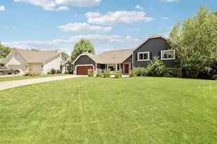 10820 46th Pl N, Plymouth, MN 55442 - Photo 3