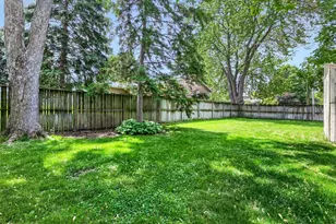 2284 Standridge Ave, Maplewood, MN 55109 - Photo 27