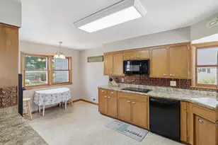1411 N Cedar Ave, Owatonna, MN 55060 - Photo 9