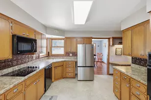 1411 N Cedar Ave, Owatonna, MN 55060 - Photo 7