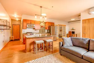 521 2nd St SE, Minneapolis, MN 55414 - Photo 3