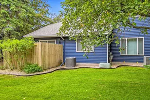 3246 Edgerton St, Vadnais Heights, MN 55127 - Photo 25