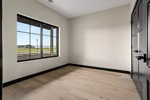 4947 41st Ave N, Fargo, ND 58102 - Photo 11