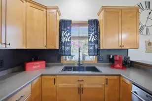 2405 Watertower Ln, Owatonna, MN 55060 - Photo 7