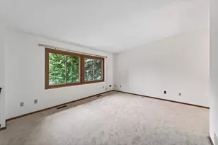 5955 Fernwood St, Shoreview, MN 55126 - Photo 5