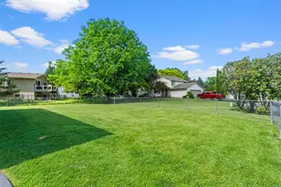 9840 Kirkwood Ln N, Maple Grove, MN 55369 - Photo 59