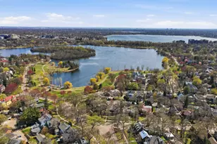 2200 Kenwood Pkwy, Minneapolis, MN 55405 - Photo 21