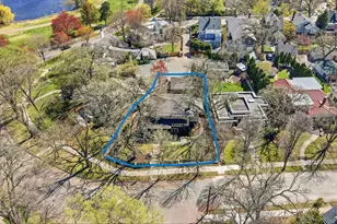 2200 Kenwood Pkwy, Minneapolis, MN 55405 - Photo 3
