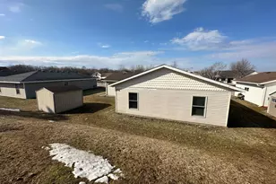 4552 Manor Brook Dr NW, Rochester, MN 55901 - Photo 5