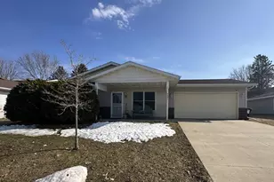 4552 Manor Brook Dr NW, Rochester, MN 55901 - Photo 3