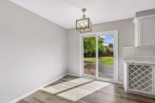 8209 Goodrich Rd, Bloomington, MN 55437 - Photo 21