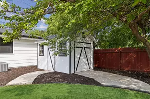 8209 Goodrich Rd, Bloomington, MN 55437 - Photo 37