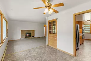 15 Pineview Ln N, Plymouth, MN 55441 - Photo 33