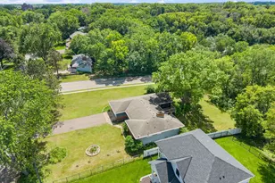 15 Pineview Ln N, Plymouth, MN 55441 - Photo 23