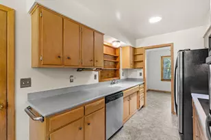 15 Pineview Ln N, Plymouth, MN 55441 - Photo 41
