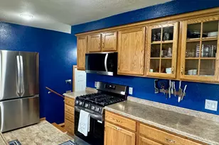 405 N 11th St, Olivia, MN 56277 - Photo 7