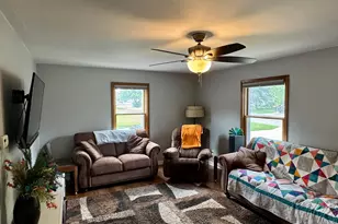 405 N 11th St, Olivia, MN 56277 - Photo 11
