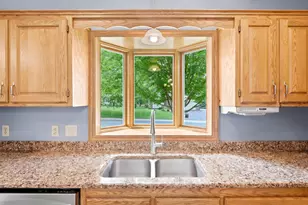 1575 Fountain Ln, Waconia, MN 55387 - Photo 7