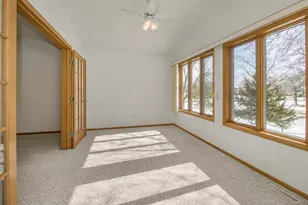 2224 Pinewood Dr, Shakopee, MN 55379 - Photo 15