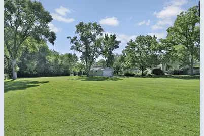 5865 Eureka Road, Shorewood, MN 55331 - Photo 5