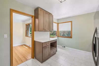 2670 Regent Avenue N, Golden Valley, MN 55422 - Photo 7