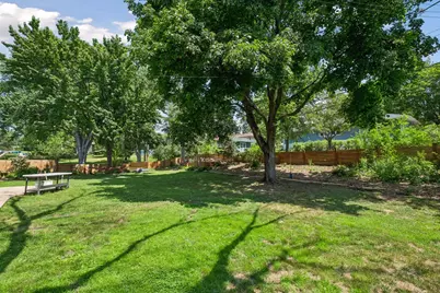 2670 Regent Avenue N, Golden Valley, MN 55422 - Photo 39
