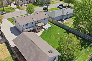 9306 Oakland Ave S, Bloomington, MN 55420 - Photo 33