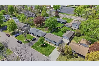 9306 Oakland Avenue S, Bloomington, MN 55420 - Photo 13