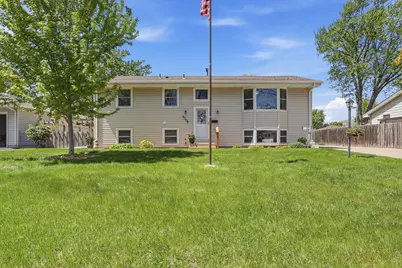 9306 Oakland Avenue S, Bloomington, MN 55420 - Photo 3