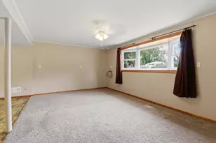 9306 Oakland Ave S, Bloomington, MN 55420 - Photo 21
