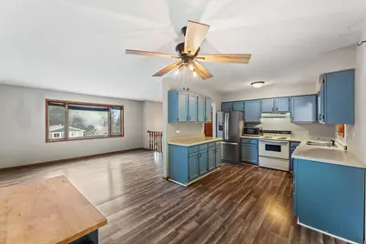 509 Mill Street E, Cannon Falls, MN 55009 - Photo 9