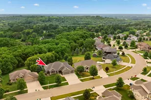 2022 Shannon Oaks Blvd NE, Rochester, MN 55906 - Photo 5