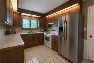 8750 Queensland Ln N, Maple Grove, MN 55311 - Photo 7